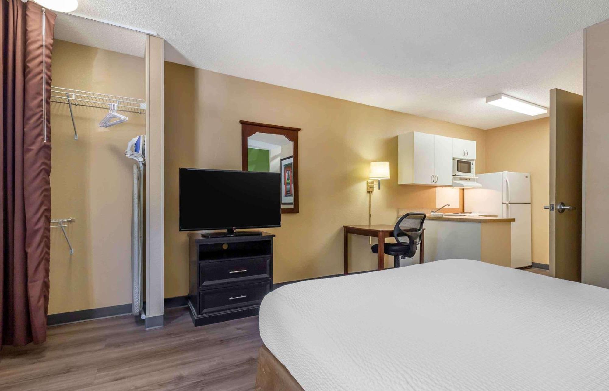 Extended Stay America Select Suites - Fayetteville - Спрингдейл Екстериор снимка
