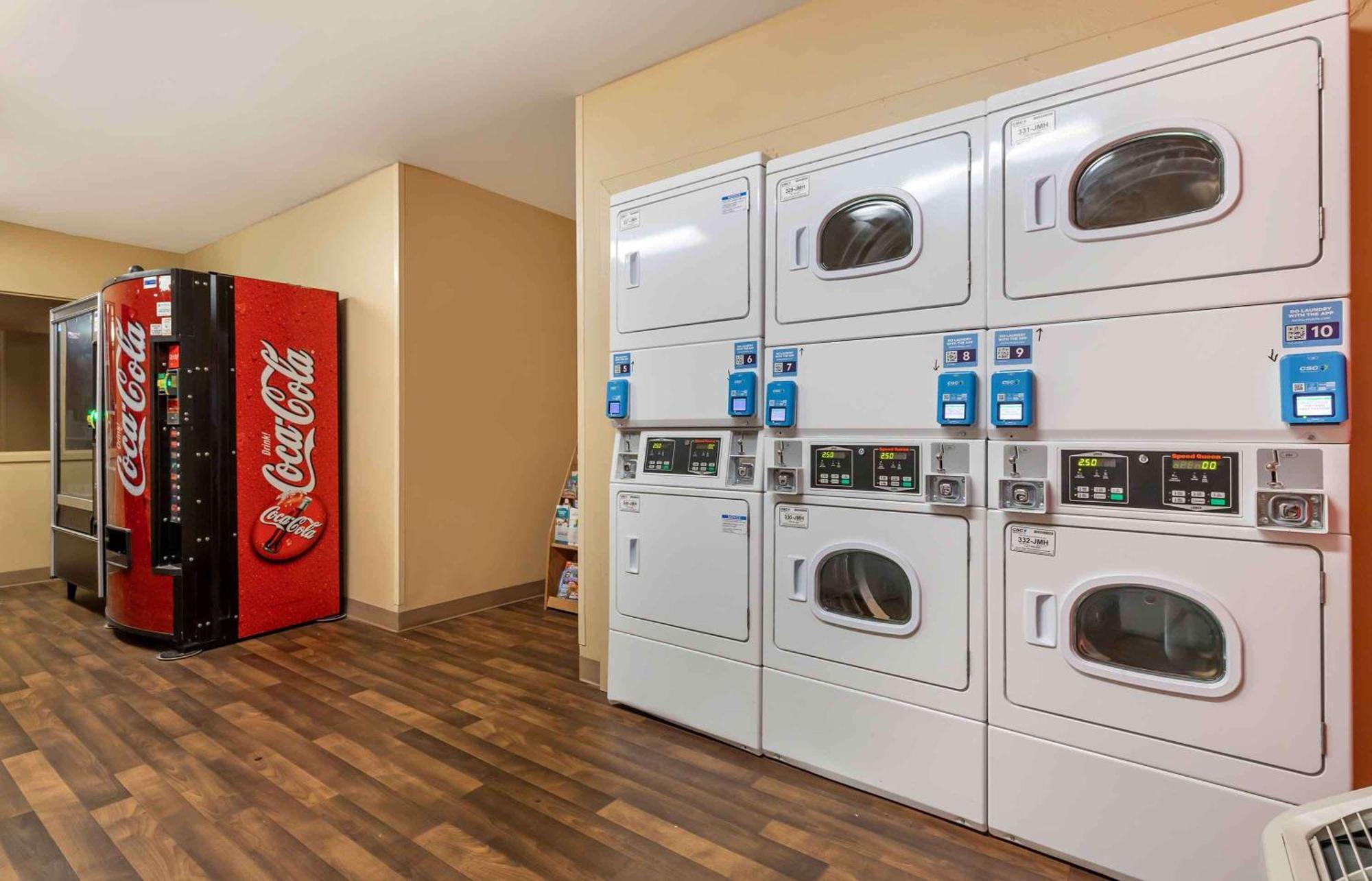 Extended Stay America Select Suites - Fayetteville - Спрингдейл Екстериор снимка